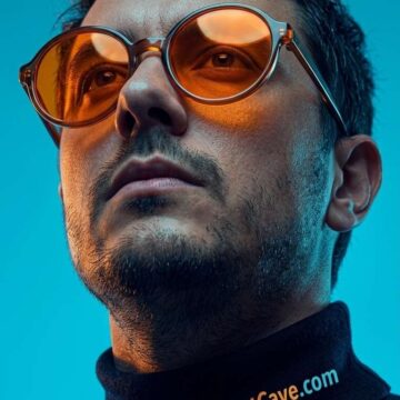 Cinematic Cyberpunk Portrait Prompt with Neon Lighting - Free Ai Prompt